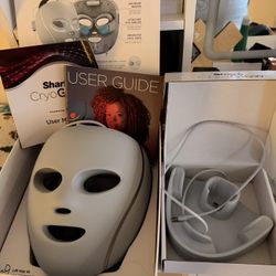 Shark Cryoglow Mask And Charger Base