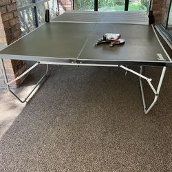 Franklin Ping Pong Table