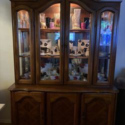 China Cabinet Hutch