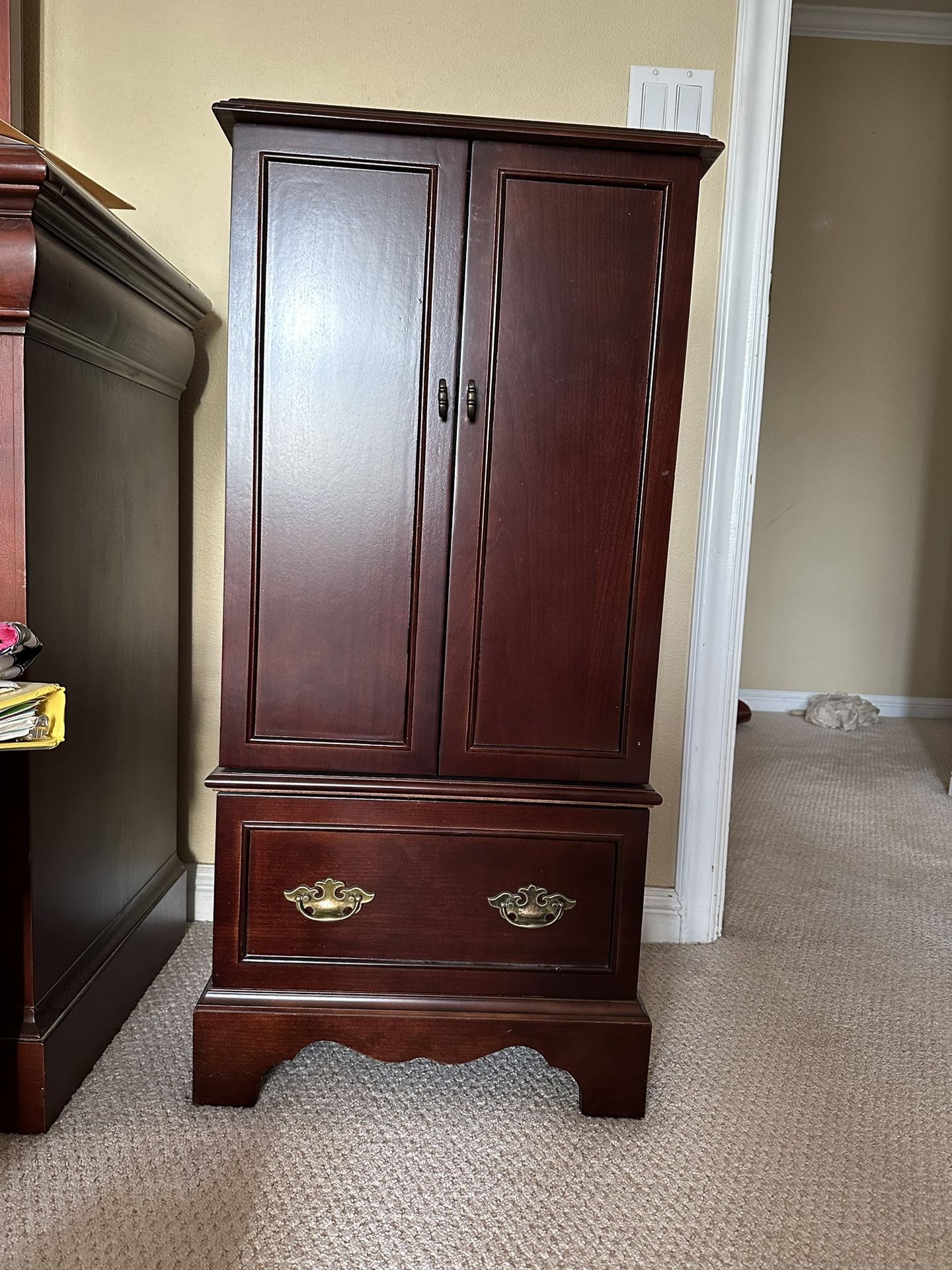 Jewelry Armoire In Cherry 