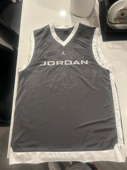 Mens Rare Y2K Medium Jordan Jumpman Grey (Gray) & White Basketball Jersey Tank Top