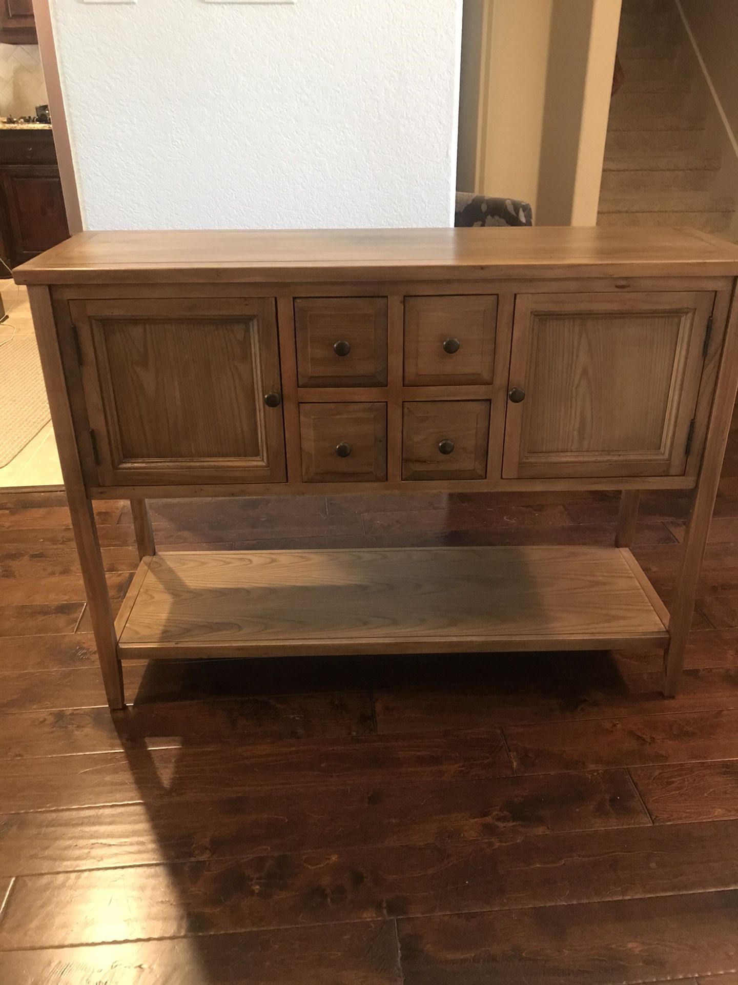 Console table excellent condition
