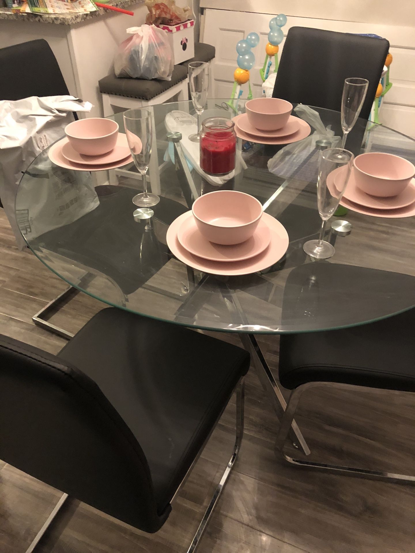 Dining Room Round Table And Chairs