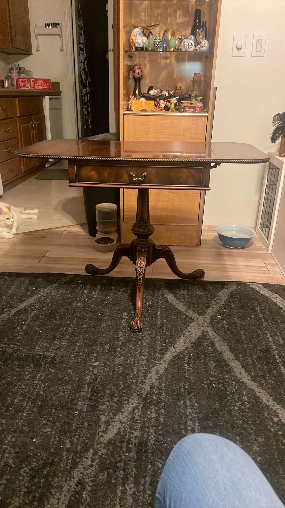 Antique table With Drawer