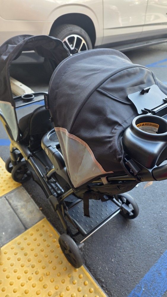 2 Seat Babytrend Stroller 