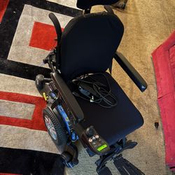 J4 Quantum Electric Power Wheelchair