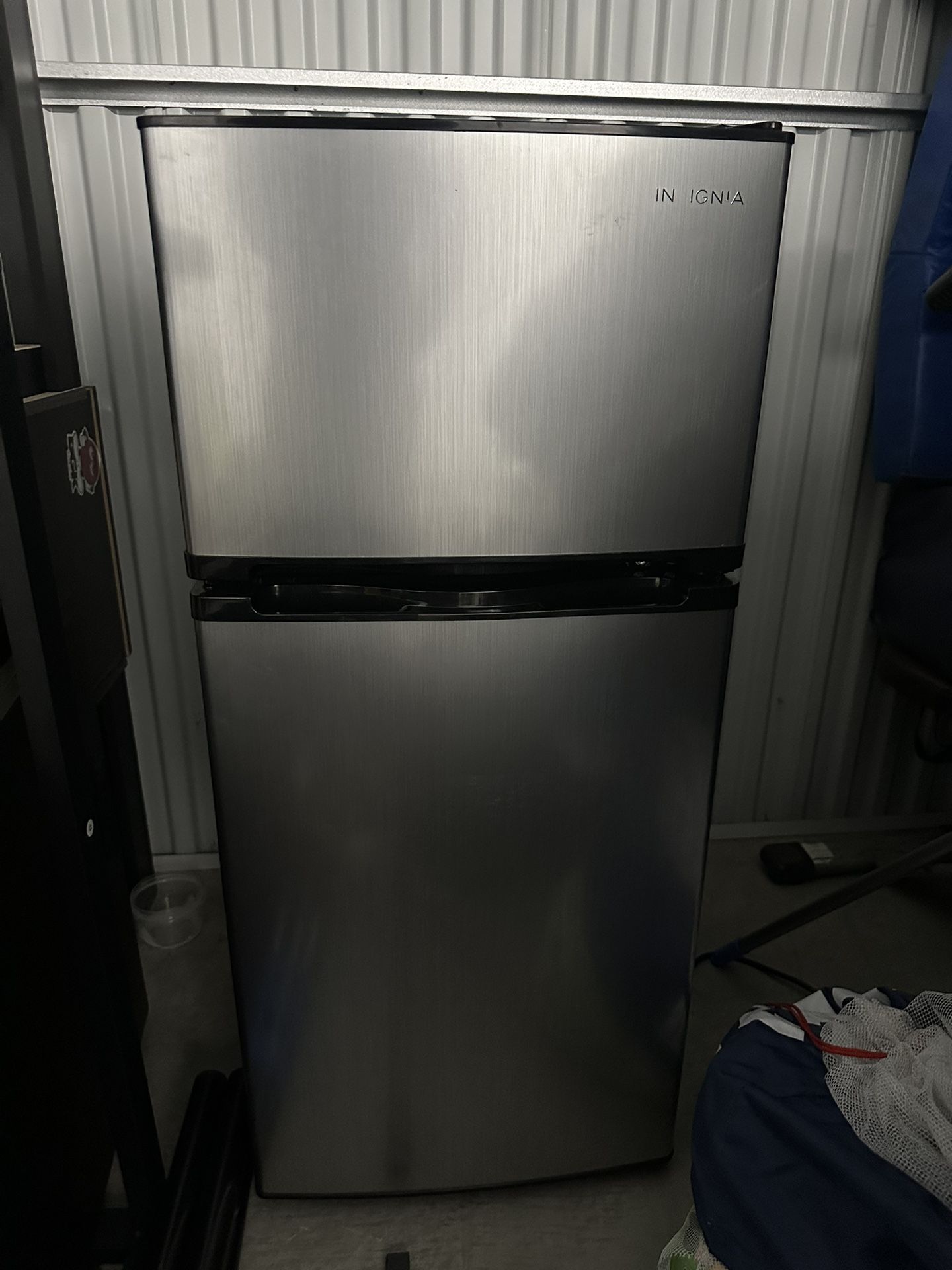 Insigma Mini Fridge w/Freezer