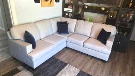 Brand new condition sectional Couch