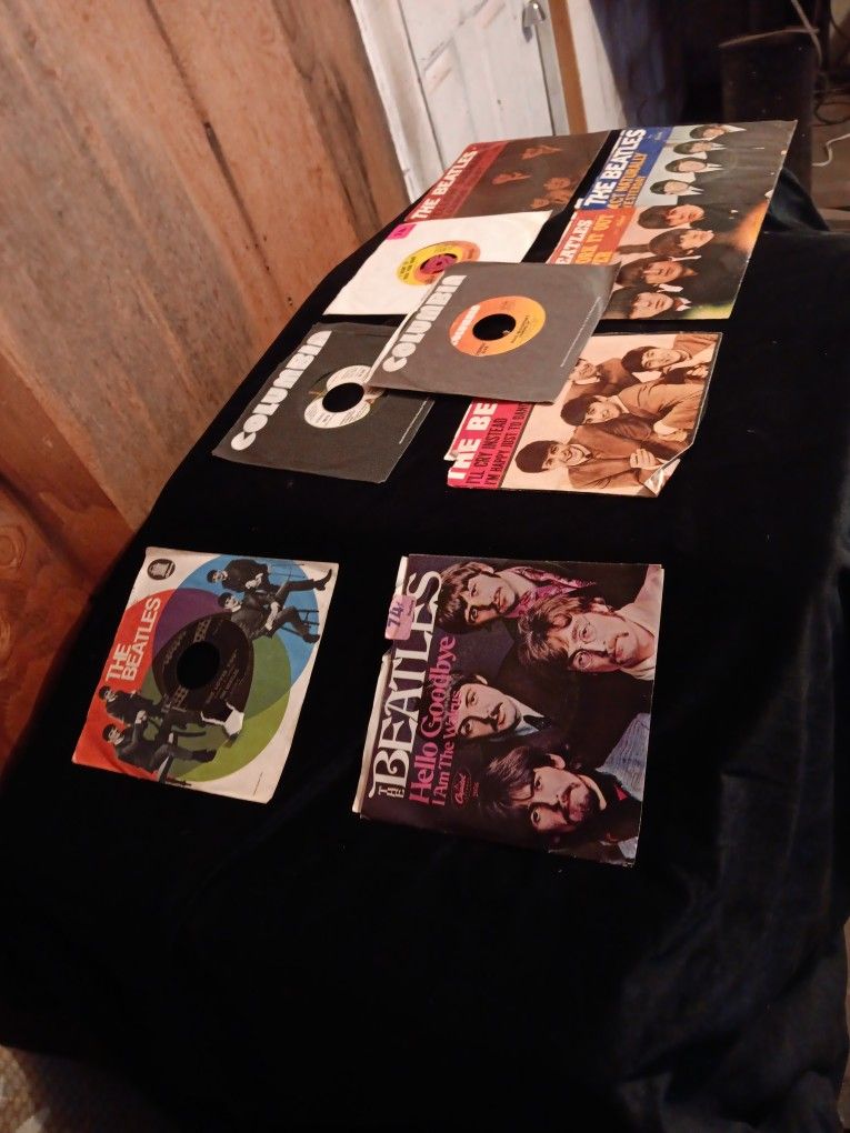 9 Vintage Beatales 45s Very Good Cond