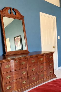 Dresser & Mirror