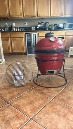 30 inch tall -KAMADAJOE portable  charcoal grill+plate with cast iron cart and heat deflector