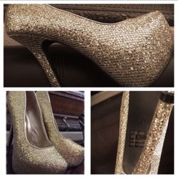 Gold Heels Size 8*
