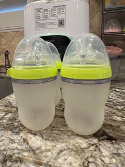 Four 8 Oz Comotomo Baby Bottles - Great Clean Condition
