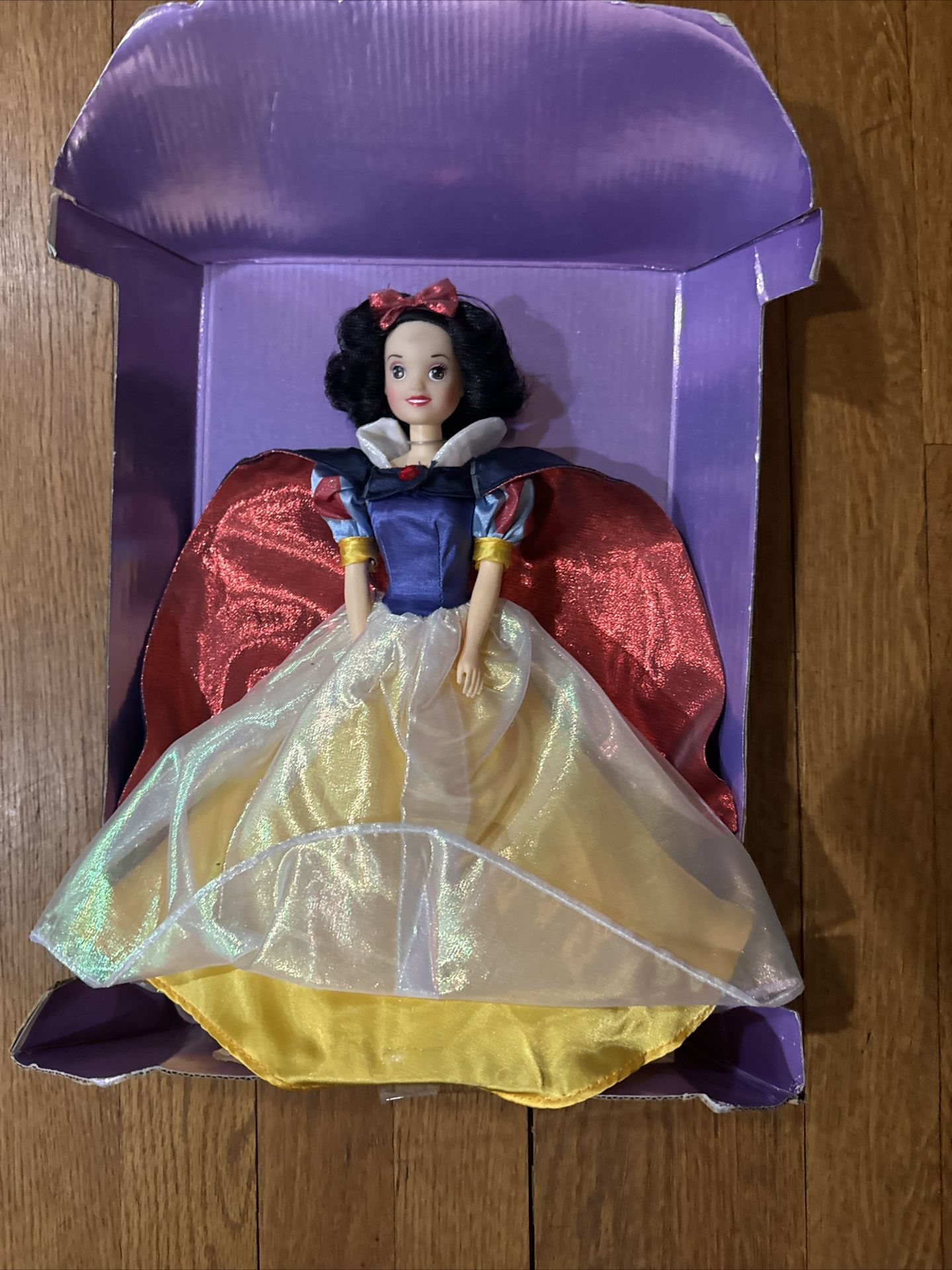 VTG 1997 Disney Park Exclusive Snow White Disney's Classic Doll Collection NRFB