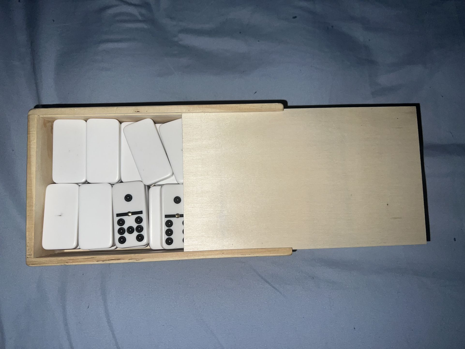 Dominoes
