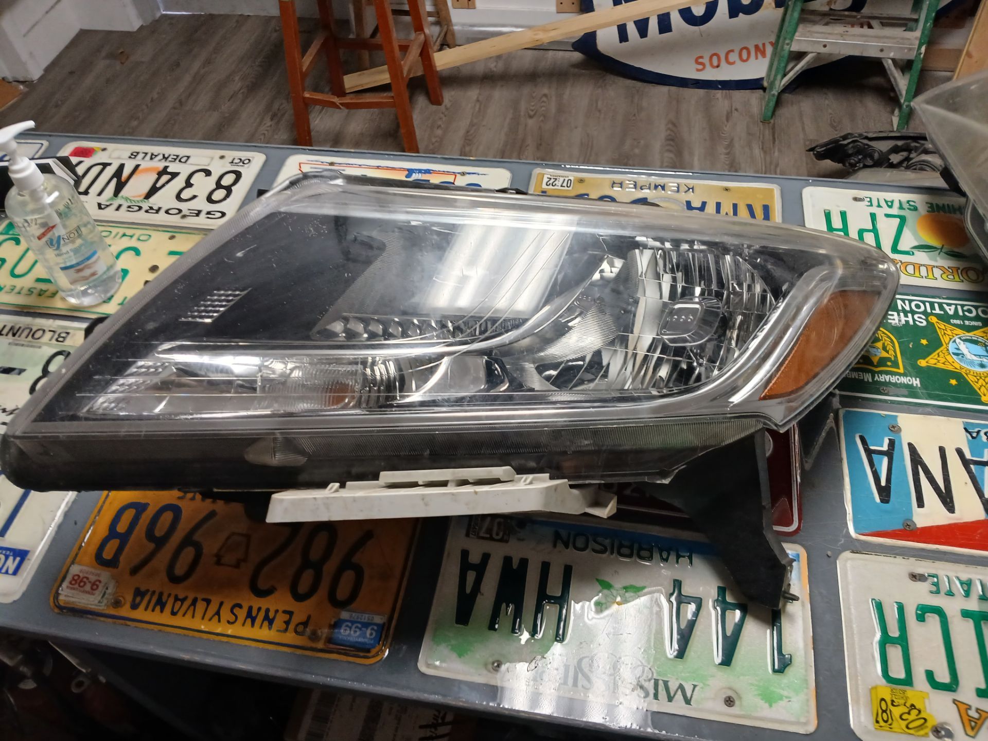 13-16 Nissan Pathfinder Left Driver Side Headlight Original
