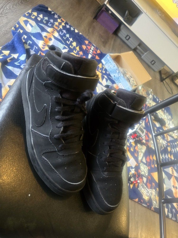 Nike CW5867-001 Court Borough Mid 2 High Top Basketball Shoes Youth US 7