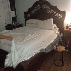 King Postrapedic Bed With Remote 