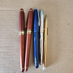 Pens Cross