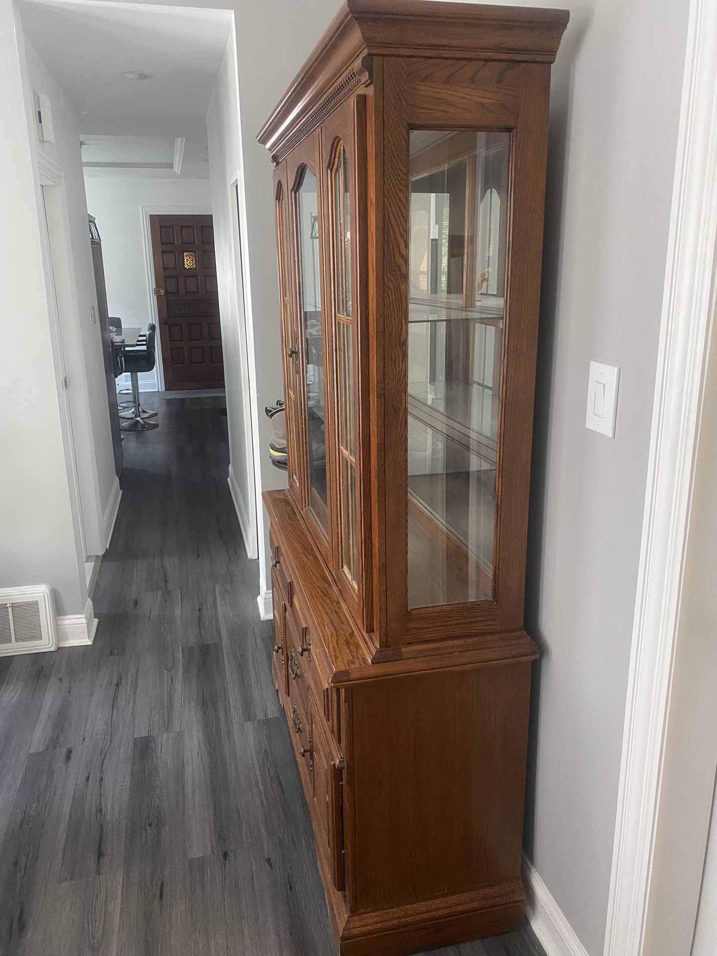 China Cabinet Hutch