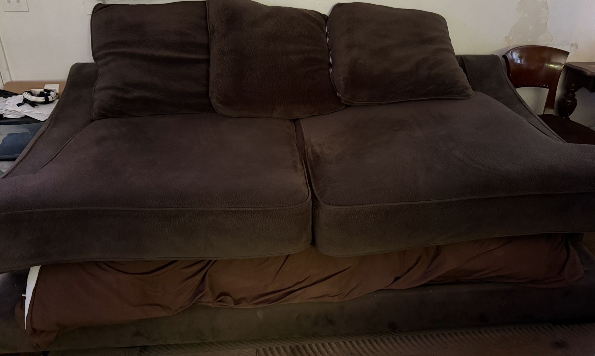 FREE COUCH