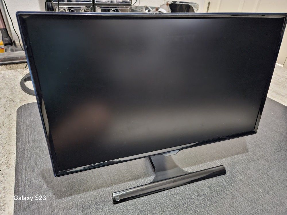 Samsung 27 Inches Monitor