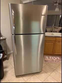 30” stainless steel fridge