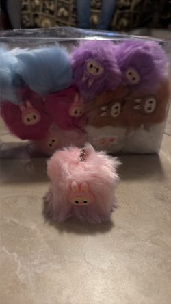 Labubu small keychain