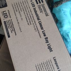 4 Foot LED Shop Light