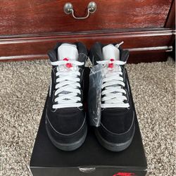 Air Jordan 5 Retro OG Black Metallic Reimagined 