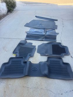2013 2014 2015 2016 2017 2018 Toyota Rav4 Floor Liners All Weather Mat Set