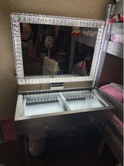 Impressions LED crystal mirror + glass top vanity