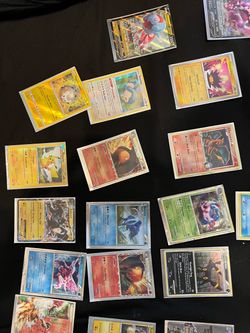 Collection of Pokemon cards read desc