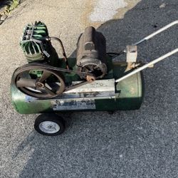 Campbell Hausfeld Belt-Driven Air Compressor – Portable Workhorse (Needs Light Repair)