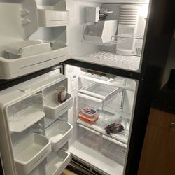 LG Refrigerator Stove Microwave Dishwasher 