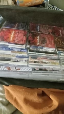 700 Basketball Cards
