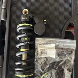 DVO Jade X shock Mountain Bike