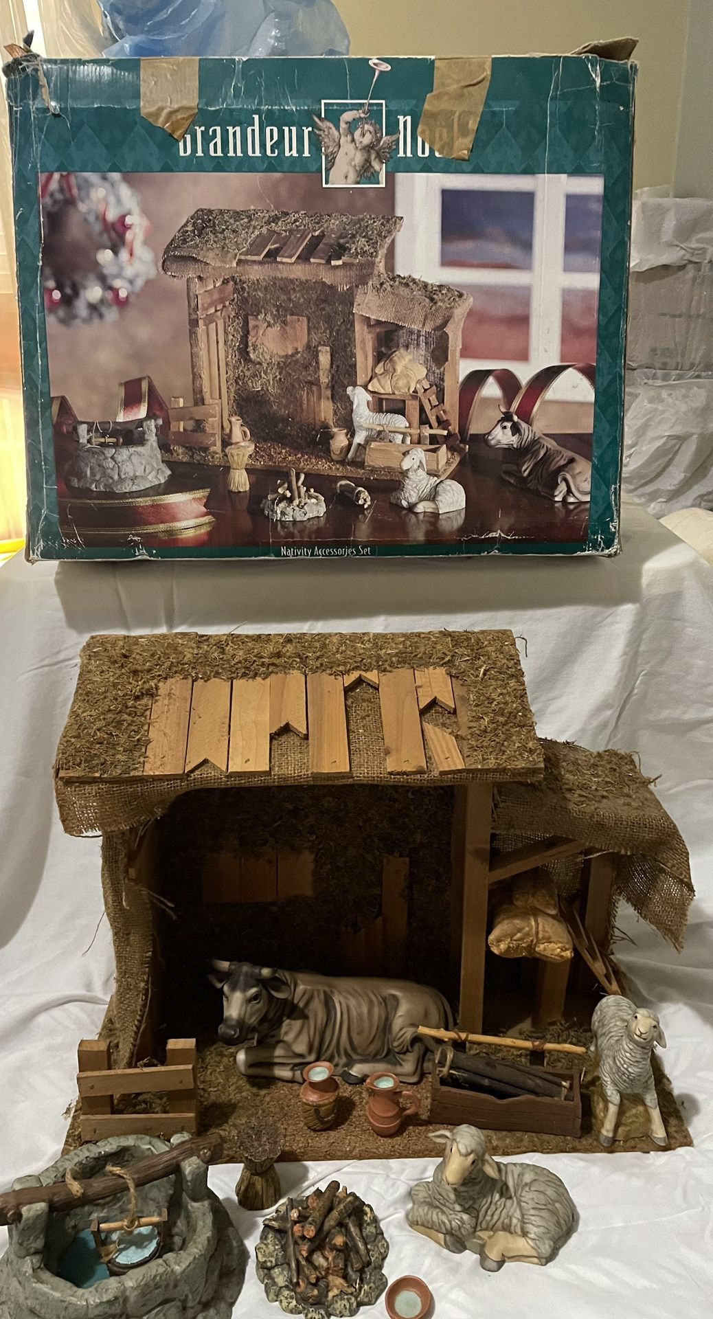 Grandeur Noel 14pc Nativity Accessories Set Large  Collectors Ed