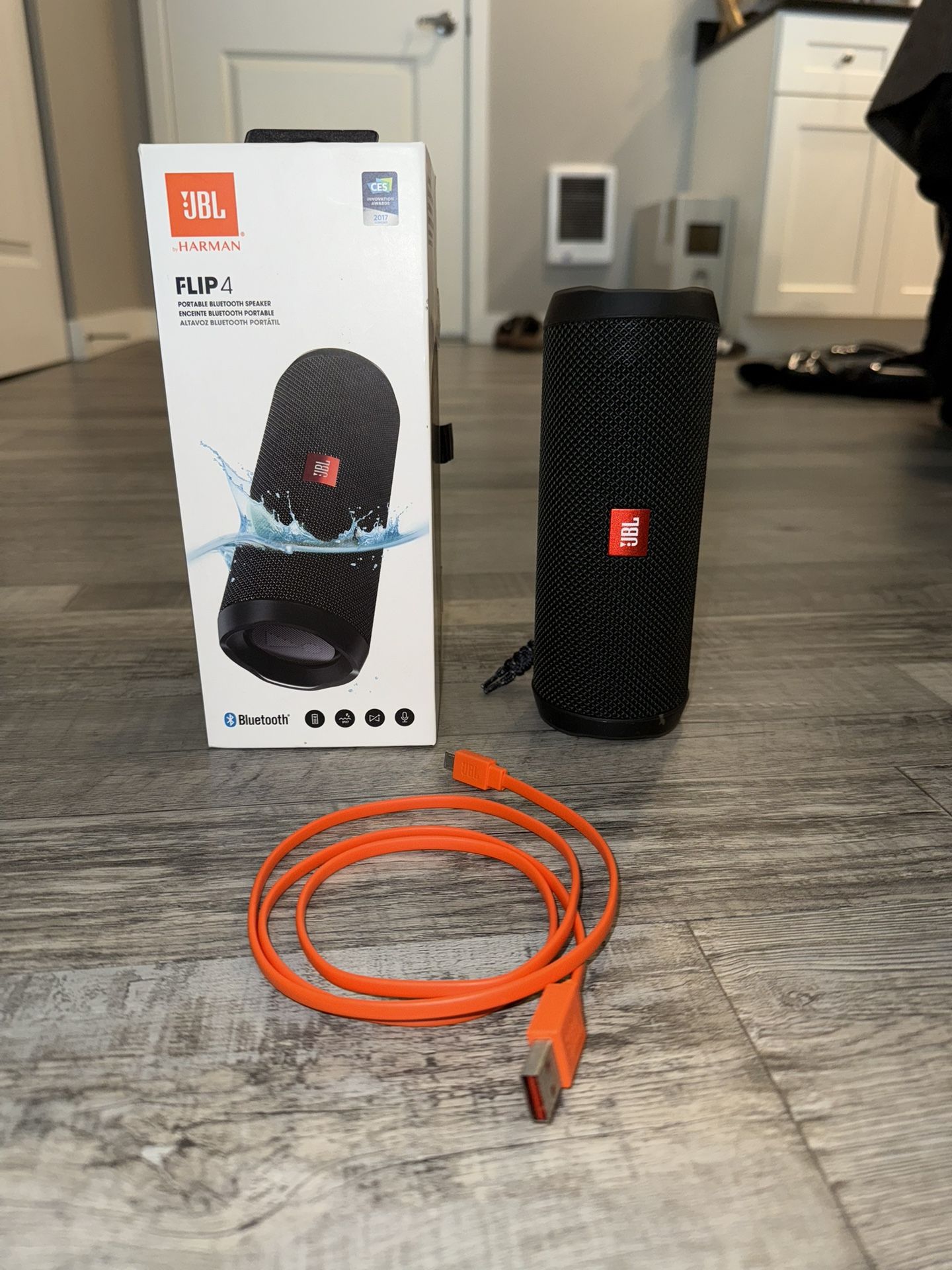 JBL Flip 4