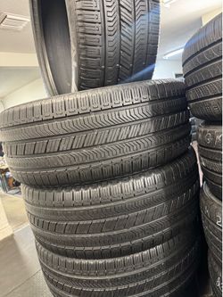 Set 4 Tires 275-45-22 Continental Great condition