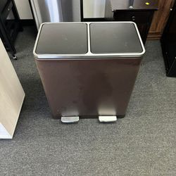 Dual Compartment Recycling Trash Can with Soft-Close Lid and Removable Liner Buckets, 60 Liter / 16 Gallon,