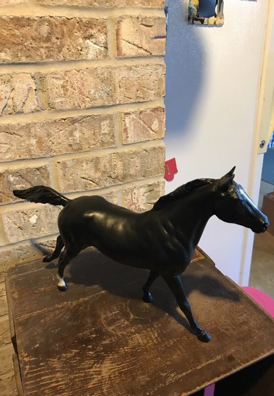 Breyer Native Diver Black Thoroughbred