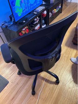 Black Mesh Office/Gaming Chair with Lumbar Support