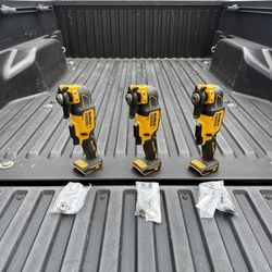 DEWALT ATOMIC 20V MAX Cordless Brushless Oscillating Multi Tool (Tool Only) **$90 Each**