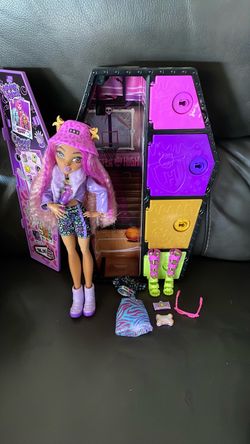 Monster High Skulltimate Secrets Clawdeen Wolf Doll