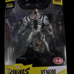McFarlane Toys Marvel Venom Figure Platinum Edition Chase, Includes Comic Book 