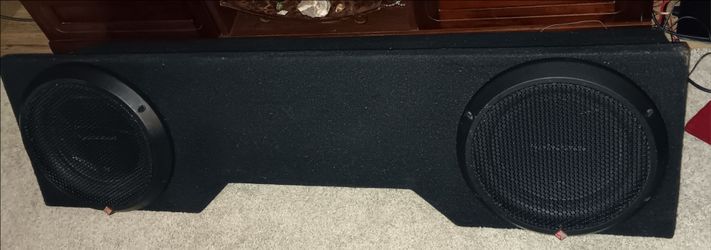 Dual 12" Rockford Fosgate Punch Subwoofer sound Box