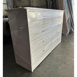 8 drawers dresser/ Eight drawers dresser