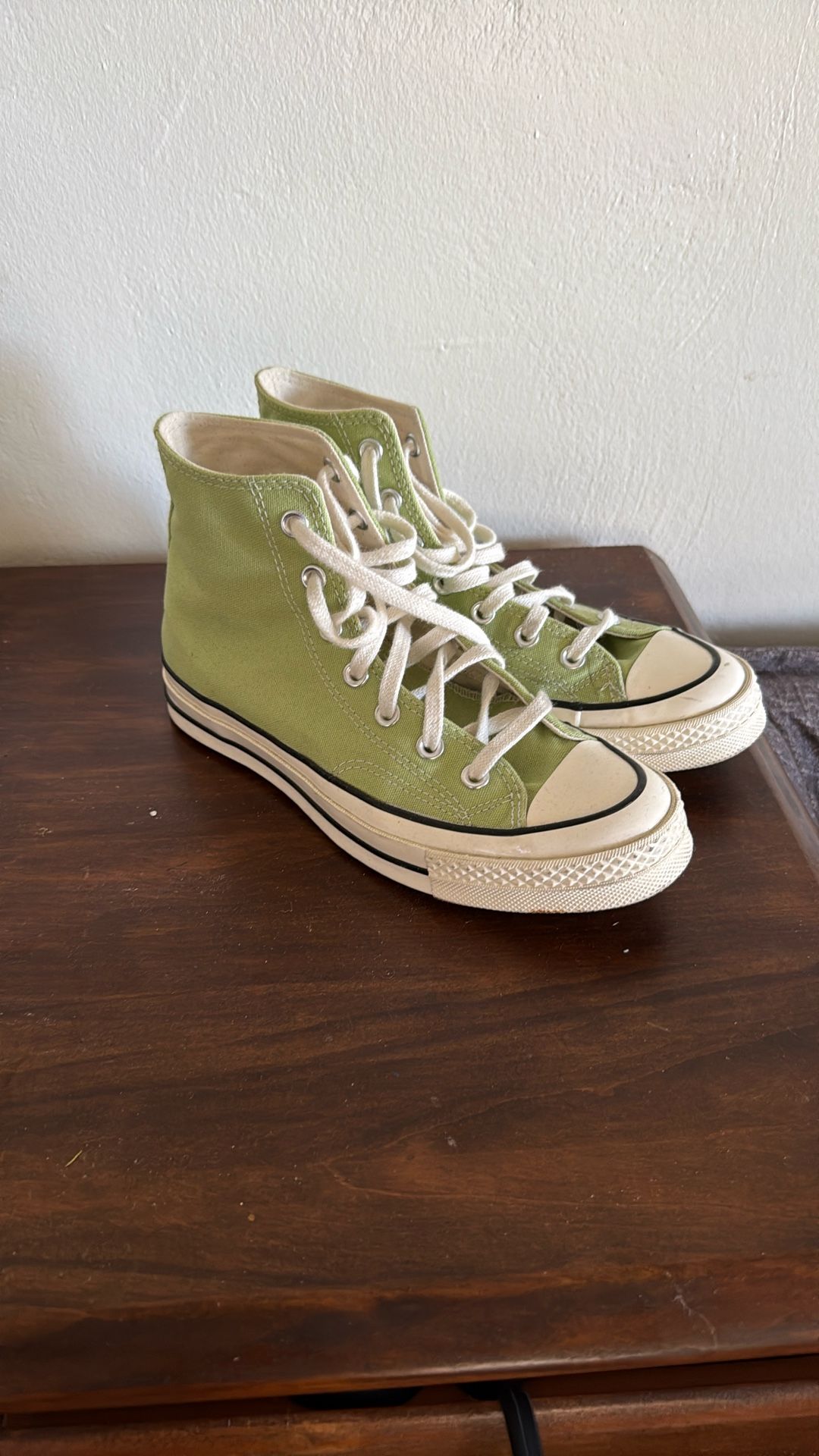 Green high top Converse Size 8