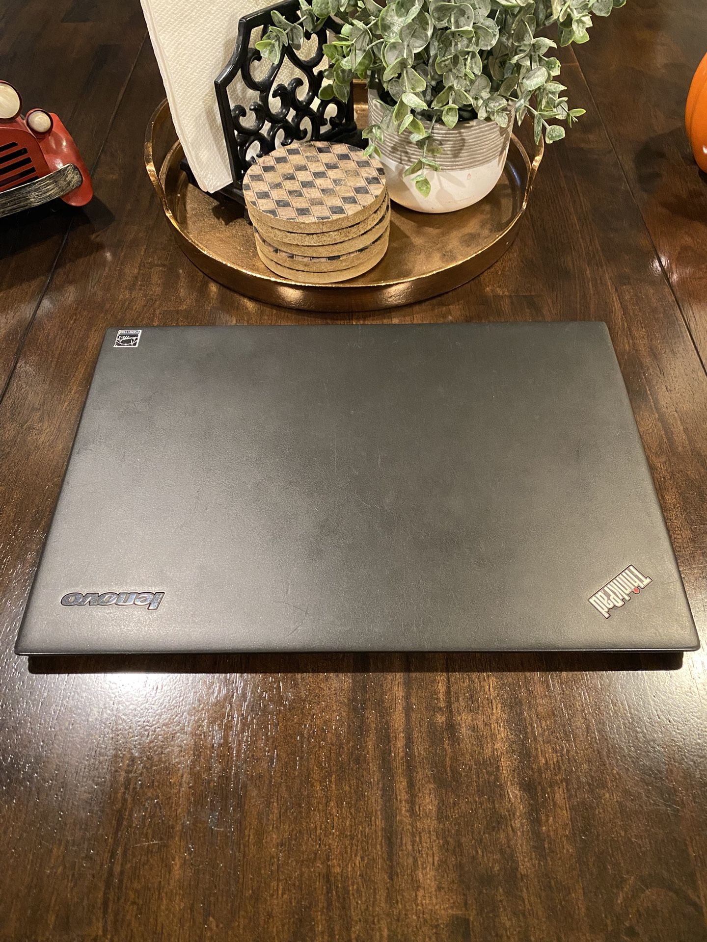 Lenovo X1 Carbon with 14" Screen, Backlit Keyboard, Windows 11 Pro